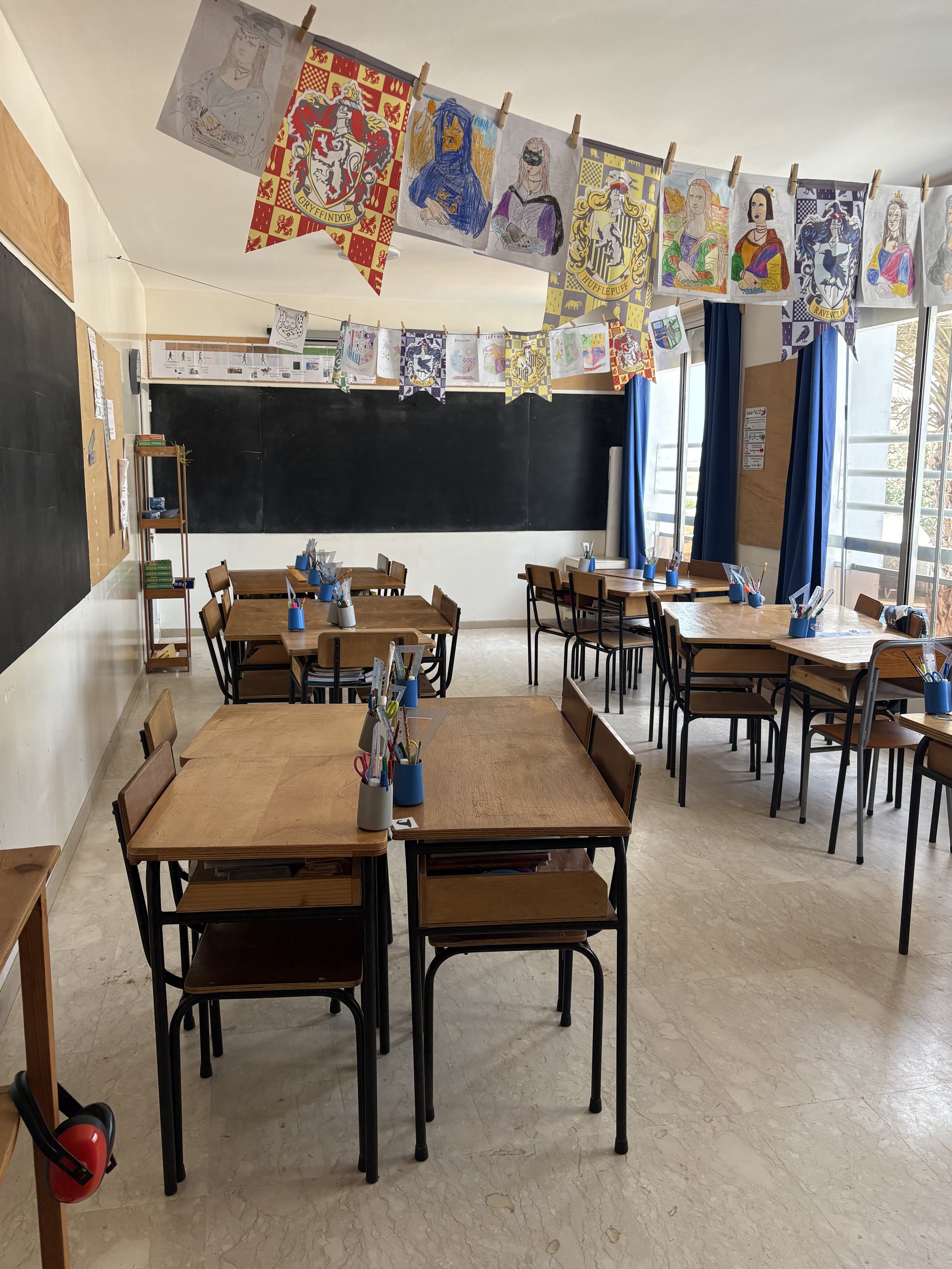 Salle de classe de l'élémentaire, temps scolaire à l'École Saint-Exupéry